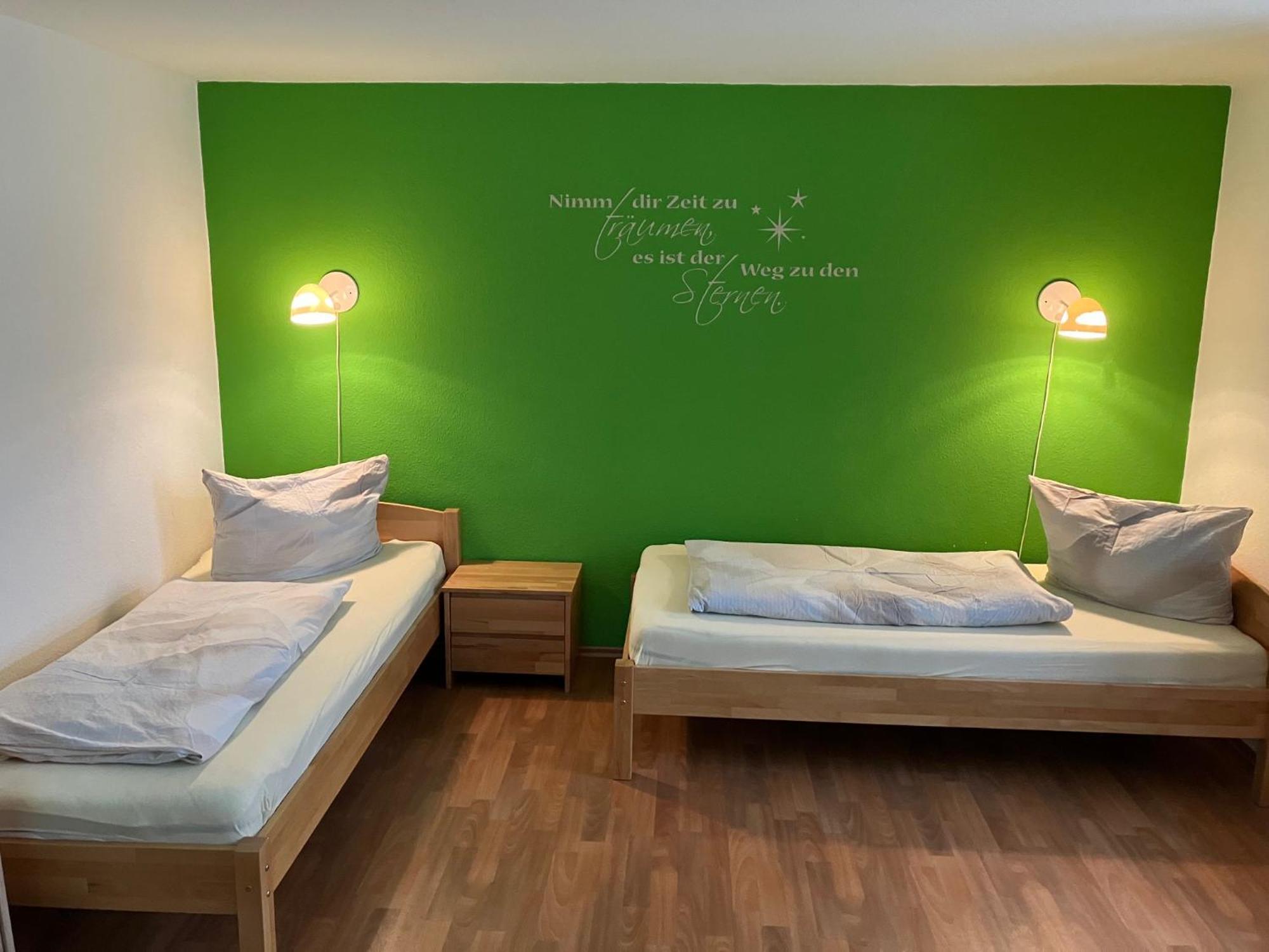 Ferienwohnung Morgensonne Am Kurpark Bad Berka - Parkplatz - Spielplatz - Wlan - 2 Schlafzimmer 외부 사진