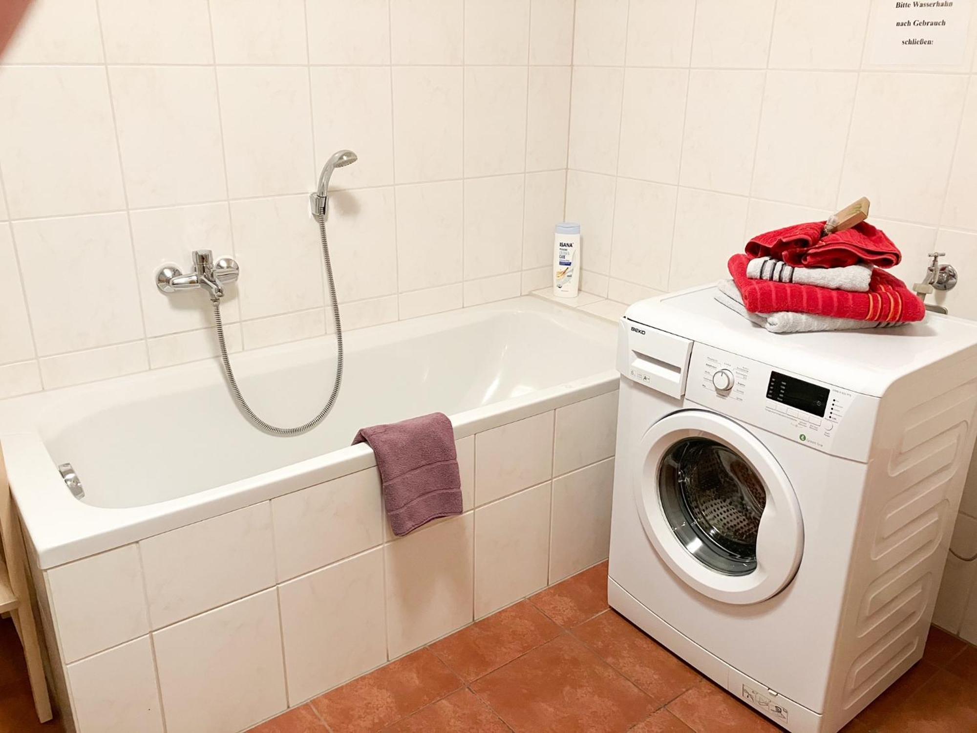 Ferienwohnung Morgensonne Am Kurpark Bad Berka - Parkplatz - Spielplatz - Wlan - 2 Schlafzimmer 외부 사진